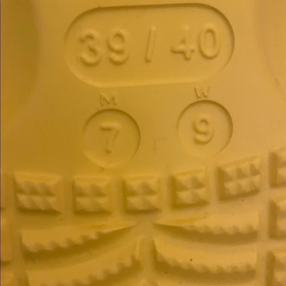 Crocs - Picture 2 of 2